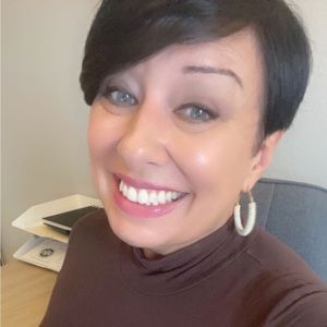 Meet your Posher, Shelaine